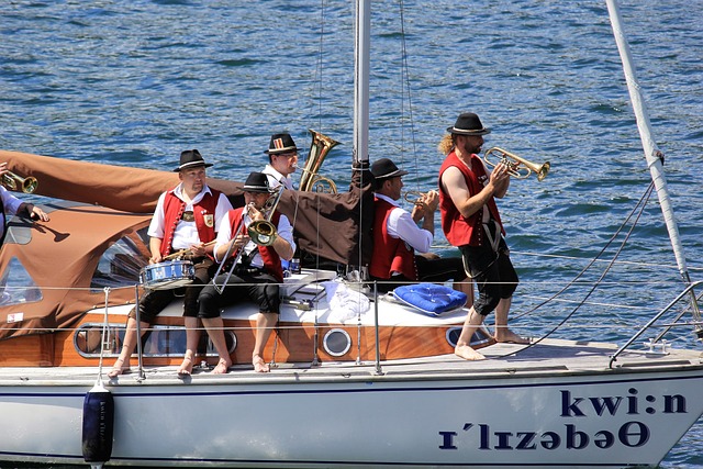 滑雪运动的 滑雪运动的